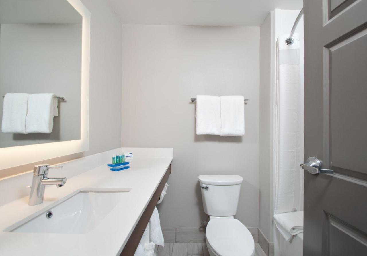 Holiday Inn Express Quantico - Stafford By Ihg Esterno foto