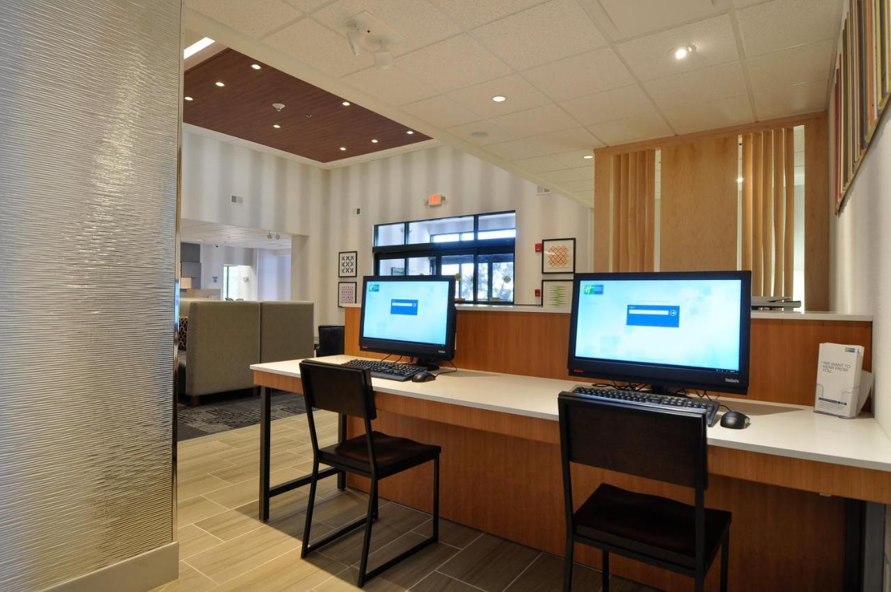 Holiday Inn Express Quantico - Stafford By Ihg Esterno foto