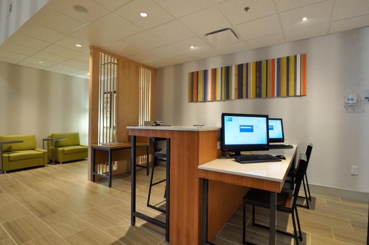 Holiday Inn Express Quantico - Stafford By Ihg Esterno foto